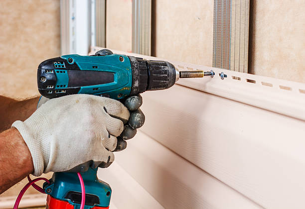 Affordable siding repair and maintenance services in Huber Ridge, OH